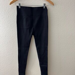 Stripped Black Leggings